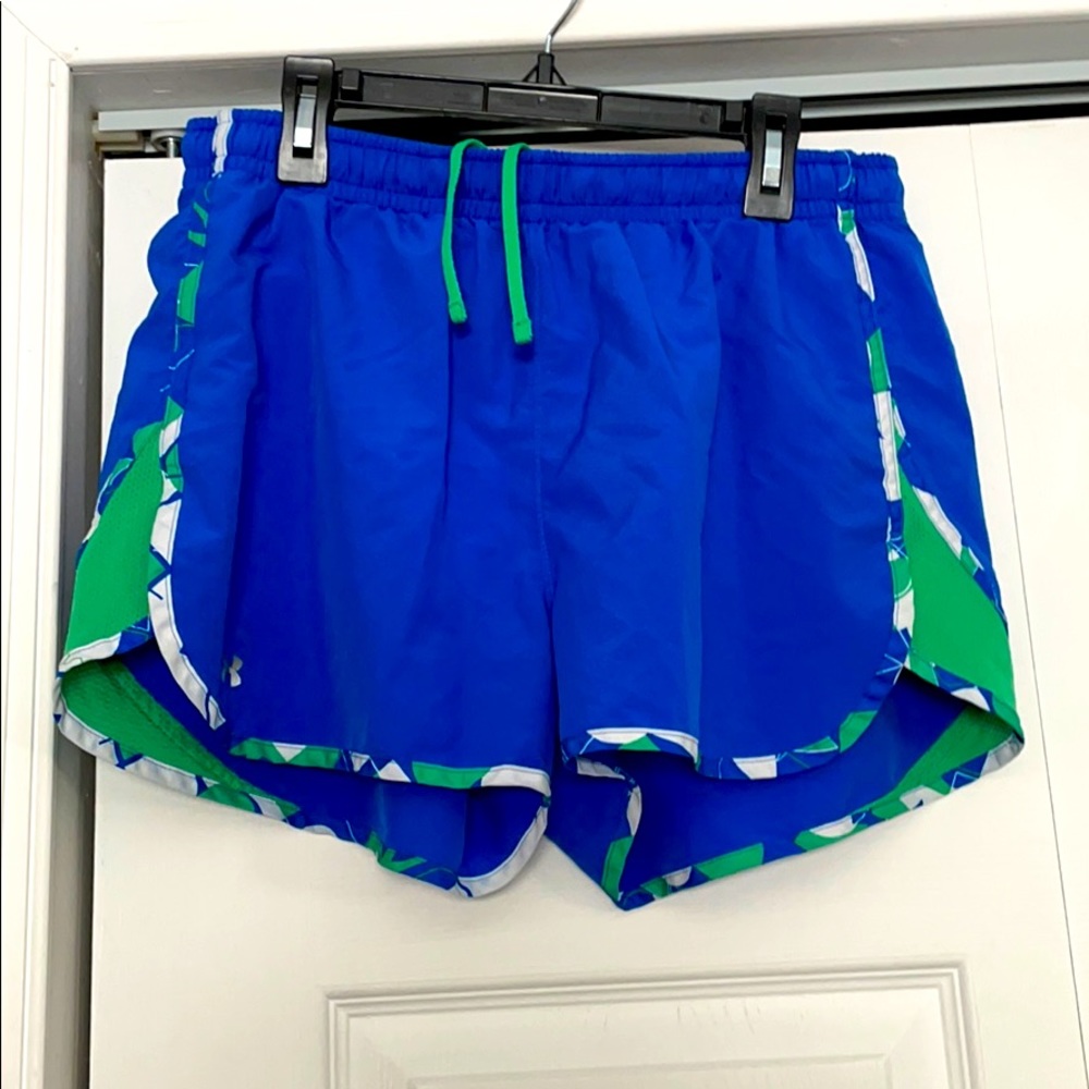 Under Armour Semi Fitted Shorts